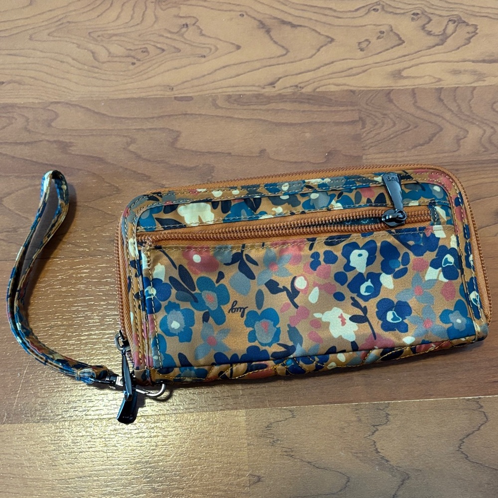 Floral Lug Nylon Wristlet Wallet - Picture 4 of 5